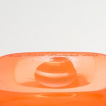 Oiva Toikka, a 'Pompom' bottle signed Oiva Toikka Nuutajärvi Notsjö.