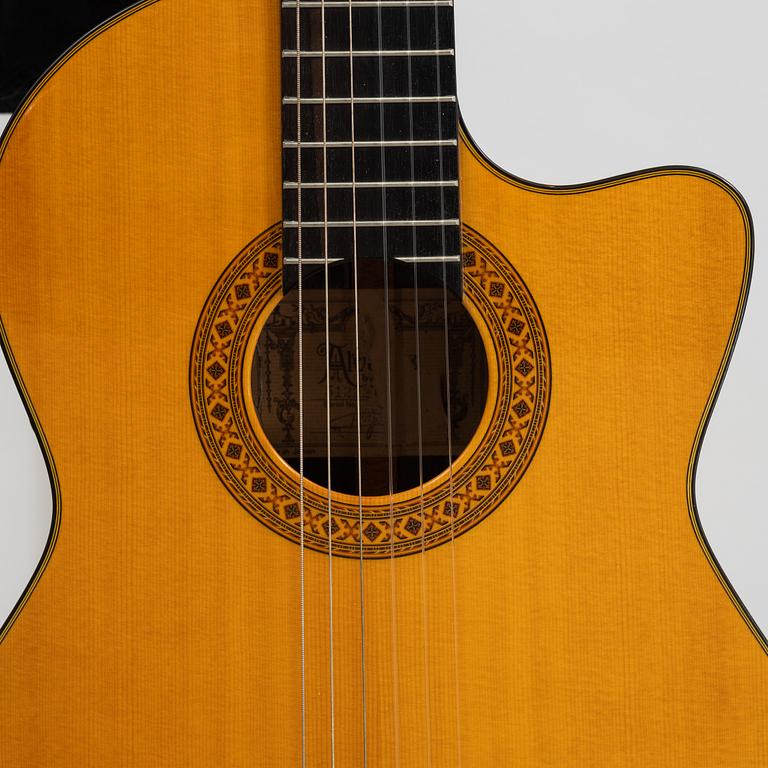 Kazuo Yairi, Alvarez, 3/4 akustisk gitarr, "CY127CE", Japan, 1996.