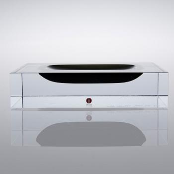 HARRI KOSKINEN, ART GLASS, "Alue", signed Harri Koskinen, Iittala 2000 5/30.