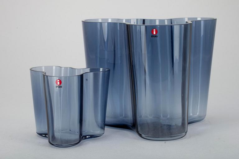 VAS, 2 st. glas, "Savoy", sign. Alvar Aalto, Iittala 1900-talets slut.