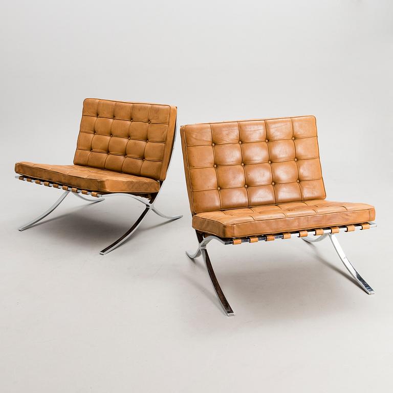 LUDWIG MIES VAN DER ROHE, A PAIR OF ARMCHAIRS. "Barcelona". Knoll International, 1970s.