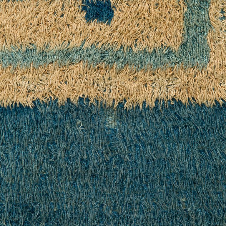 A Finnish folk art long pile ryijy-rug, first half of the 19th century. Circa 180 x 140 cm.