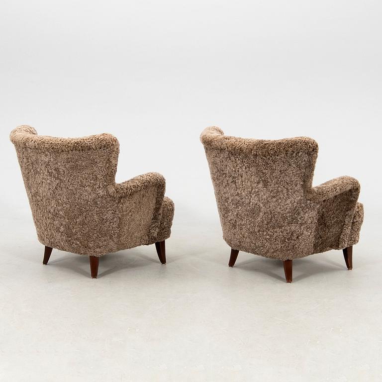 Ilmari Lappalainen, a pair of "Laila" armchairs, Asko Finland, second half of the 20th century.