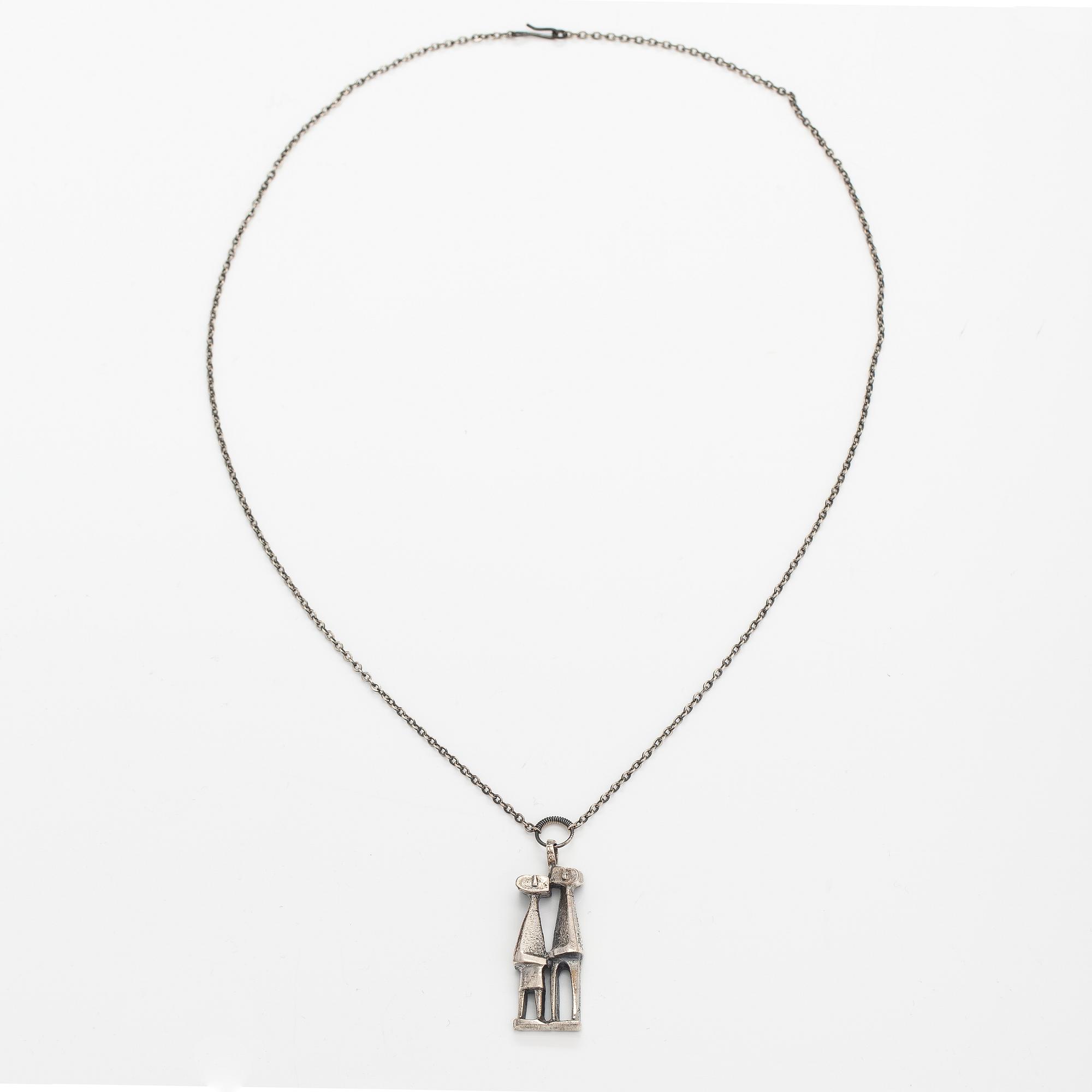 Jorma Laine, A sterling silver necklace "Old friends". Turun Hopea, Turku.