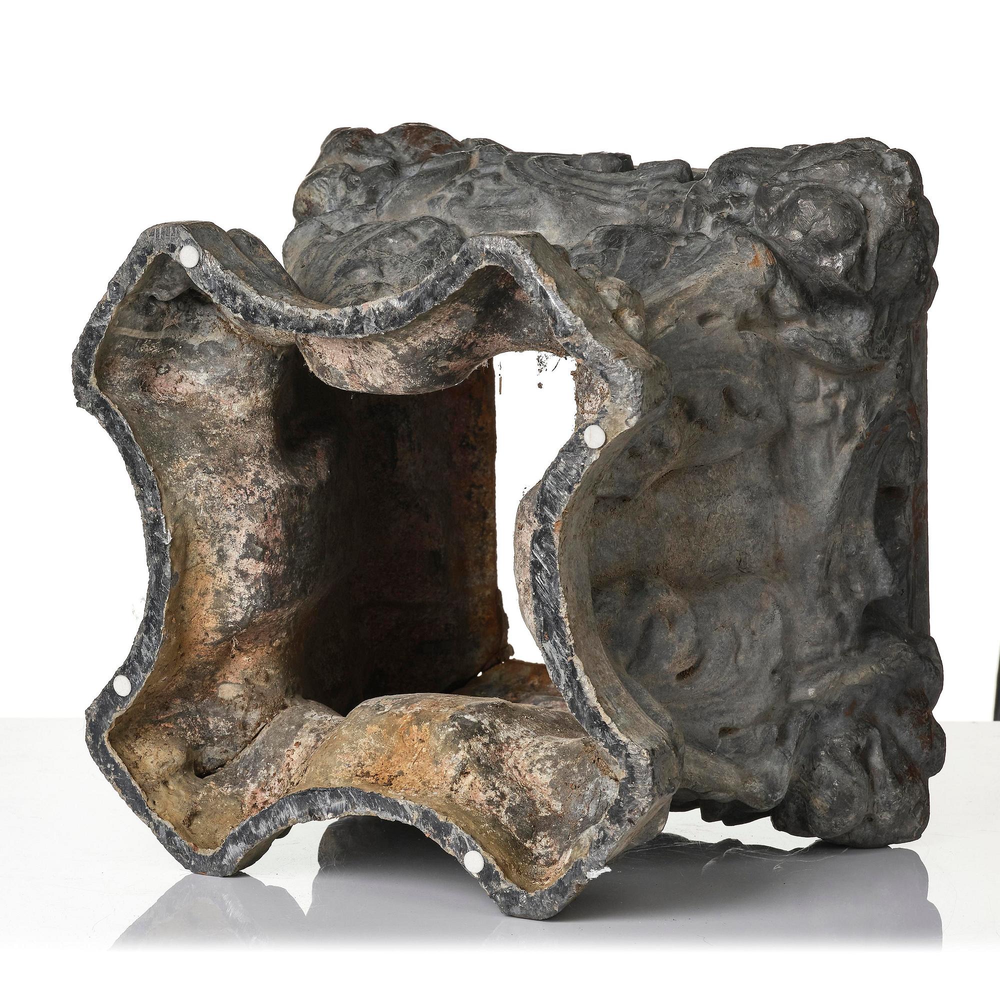 A presumably English lead planter, 19th century.