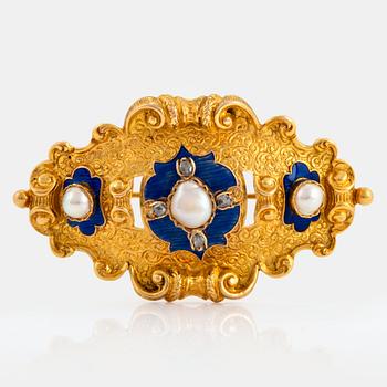 990. An 18K gold brooch with blue enamel decoration set with pearls and rose-cut diamonds.