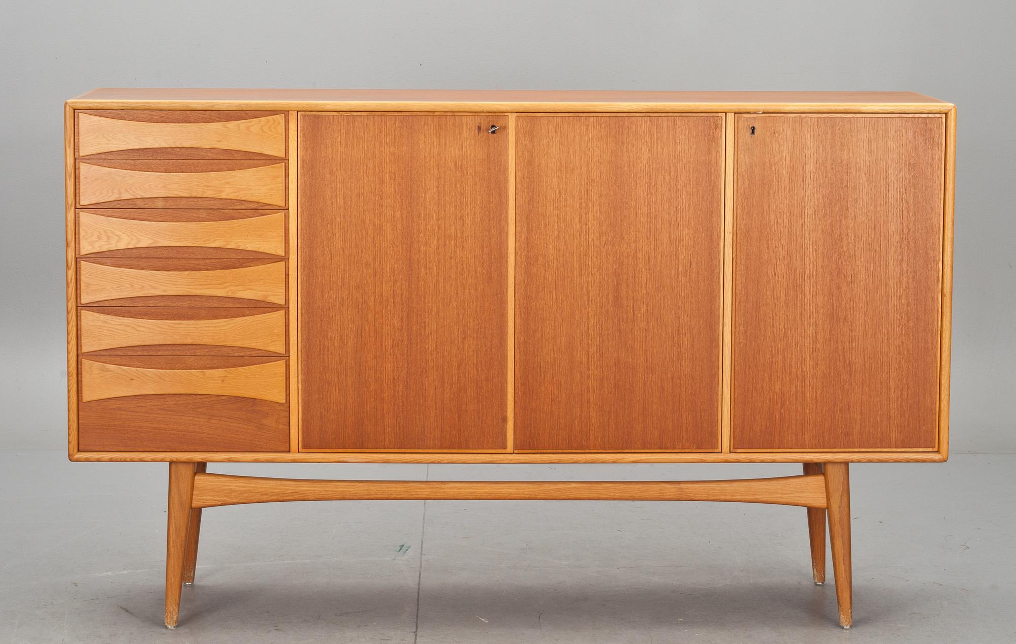 SIDEBOARD, 1900-talets mitt/andra hälft.