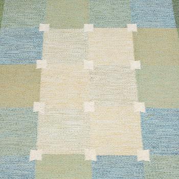 Ulla Parkdal, matto, flat weave, ca 239,5 x 158,5-160 cm, signed UP.