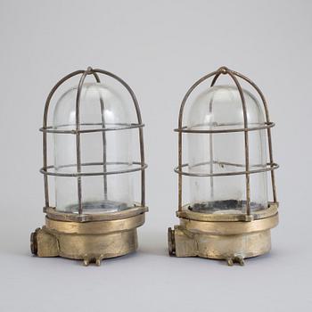 FARTYGSLAMPOR/LAMPETTER, 2 stycken. 1900-talets mitt.