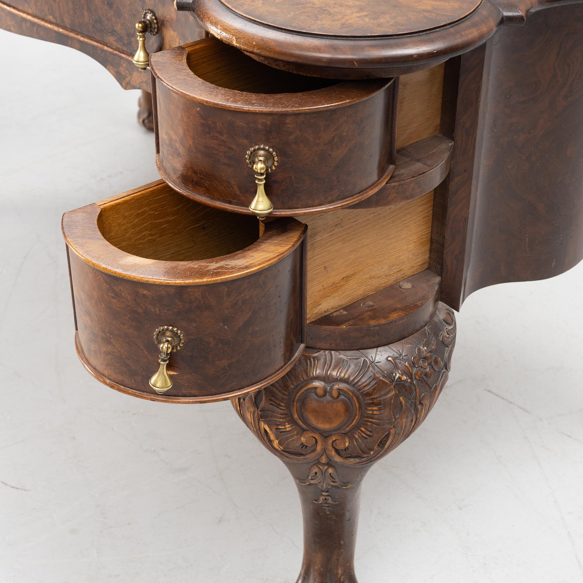 A Chippendale-style desk from Lysbeg & Hansén, Denmark, first half of the 20th century, around 1900.
