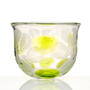 Olle Alberius, a glass bowl, Orrefors Sweden 1978.