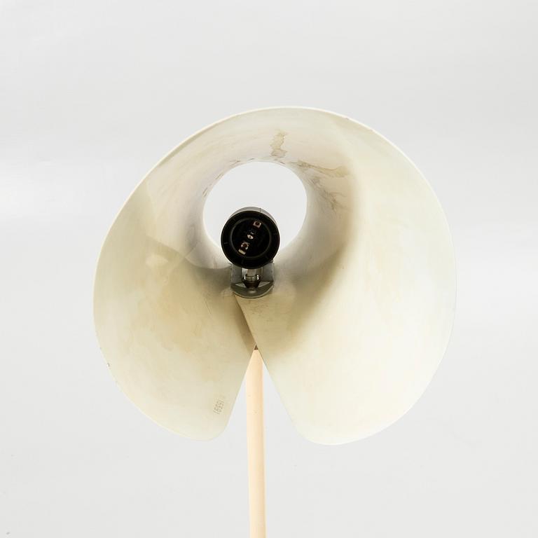 Harald Notini, golvlampa, modell 15591, Arvid Böhlmarks Lampfabrik, Stockholm, 1950-tal.