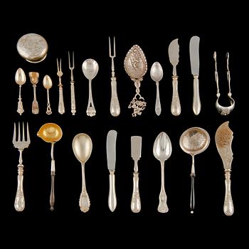 PARTI SILVER, 49 delar, silver, 1800/1900-tal. Vikt 1360 g.