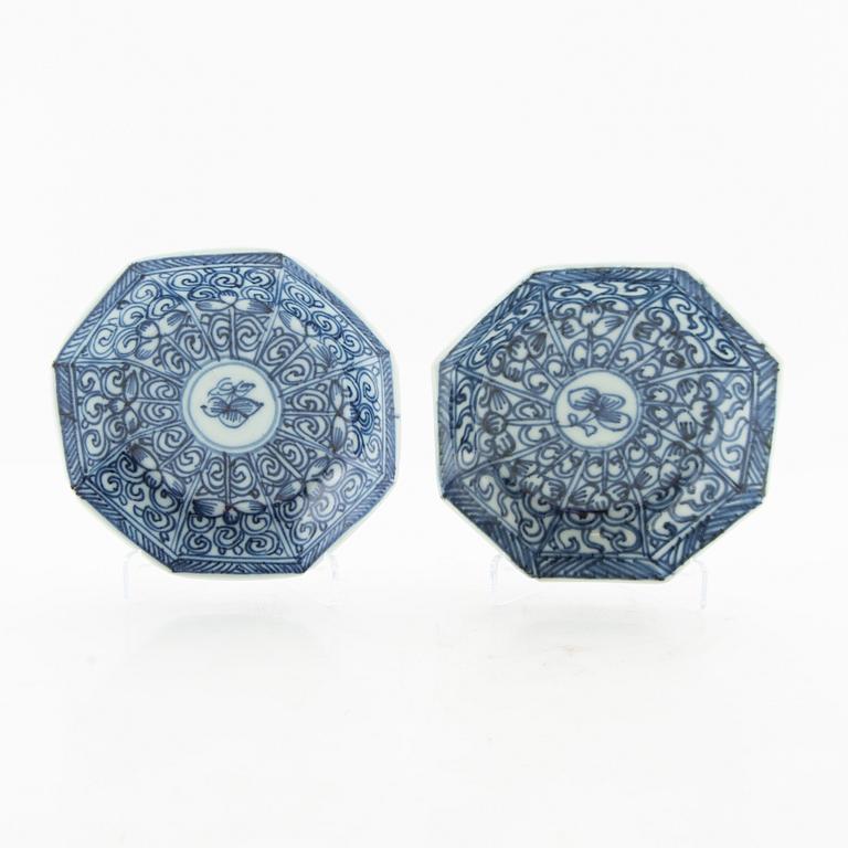 Pair of Chinese Kangxi (1661-1722) porcelain.