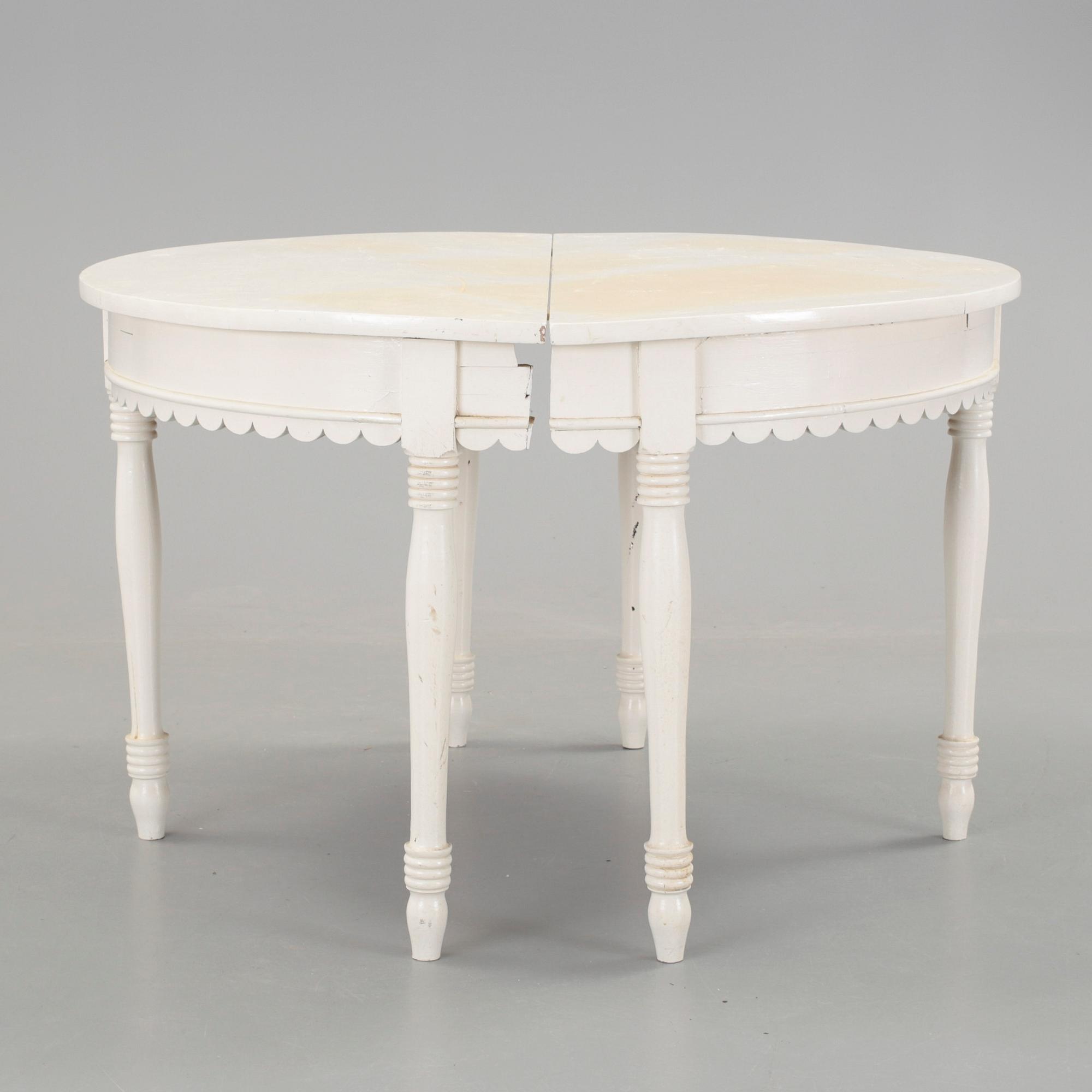 MÅNBORD, ett par, 1800-talets slut.