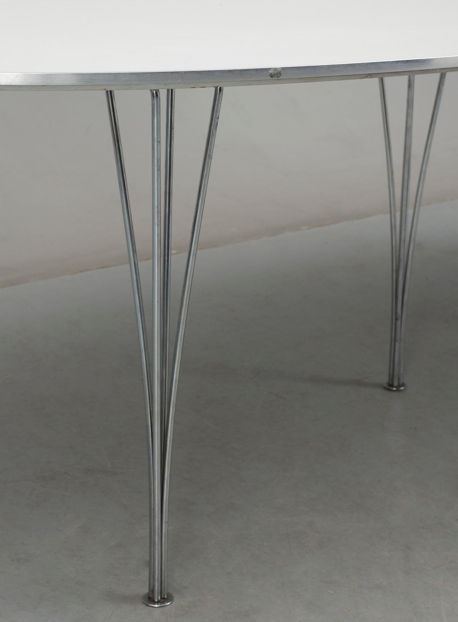 MATBORD, "Superellips", Piet Hein och Bruno Mathsson för Fritz Hansen, 1990.