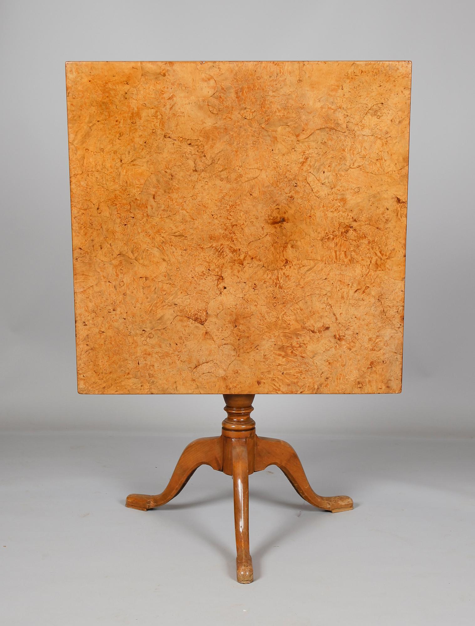 FÄLLBORD, märkt Anders Jacob Rosendahl, (mästare i Arboga 1762-1836).