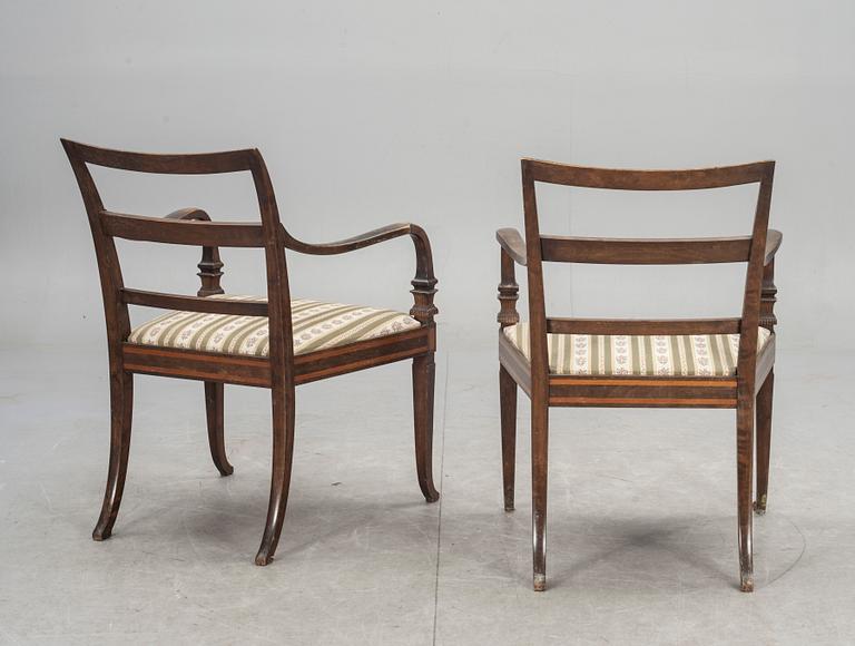 KARMSTOLAR, ett par. nyklassicism. 1920-tal.