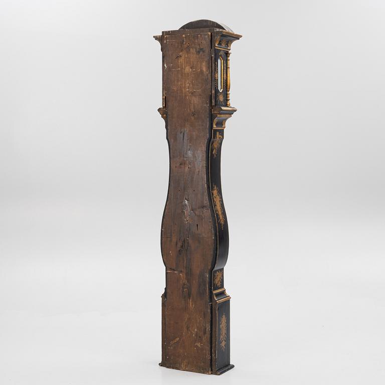 Golvur ur prins Carls samling, senbarock, signerat Peter Knapp Karlshamn N:o 41 (urmakare i Karlhamn, burskap 1749).