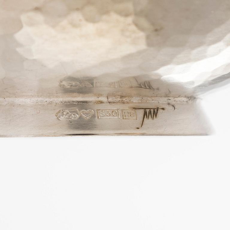 Tapio Wirkkala, a silver sugar bowl and cream jug, Kultakeskus, Hämeenlinna 1977 and 1985.