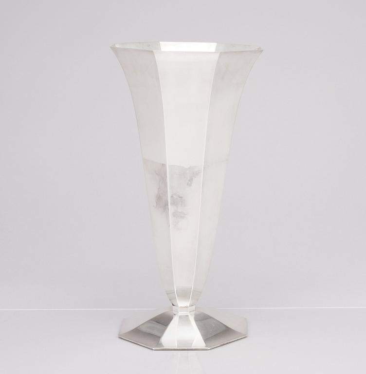 Wiwen Nilsson, an octagonal bell shaped sterling silver vase, Lund, Sweden 1949.