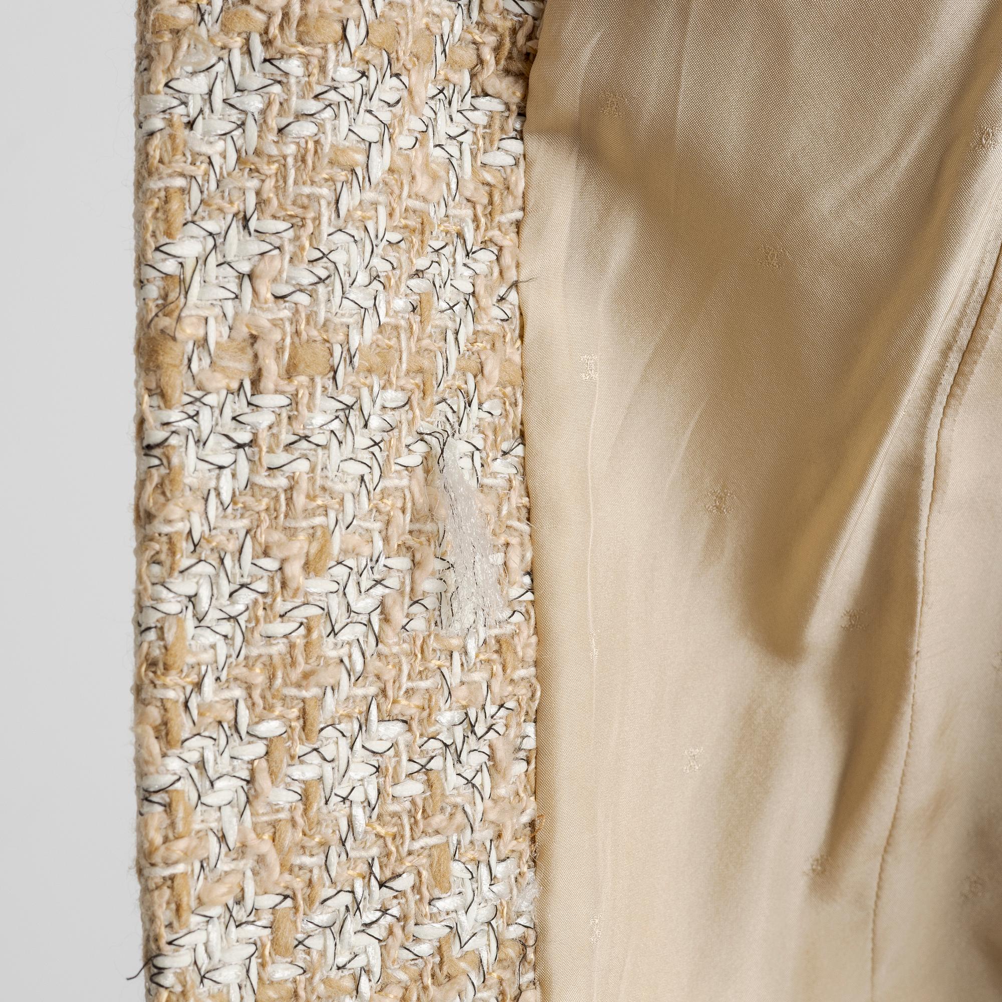 Chanel, suit, two-piece, vintage. Size Fr 36.