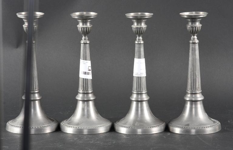 LJUSSTAKAR, 2 par och SKÅL, tenn, 1800-1900-tal.