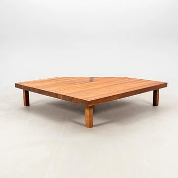 Abelardo Gonzalez, coffee table, 21st century.