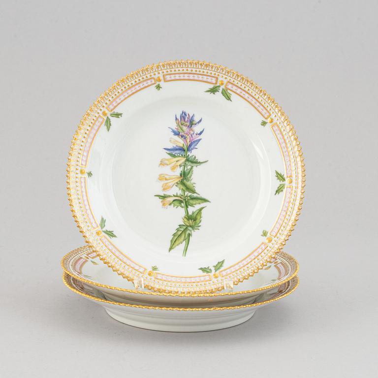 A set of three Royal Copenhagen "Flora Danica" dishes, Denmark, 20th Century.