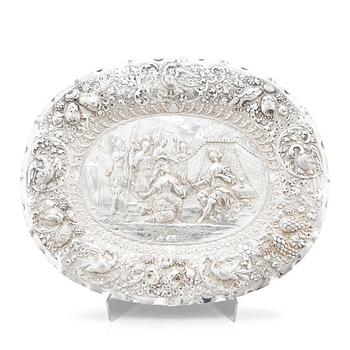 142. A Swedish early 18th century silver presentation-dish, mark of Petter Bernegau, Stockholm 1711.