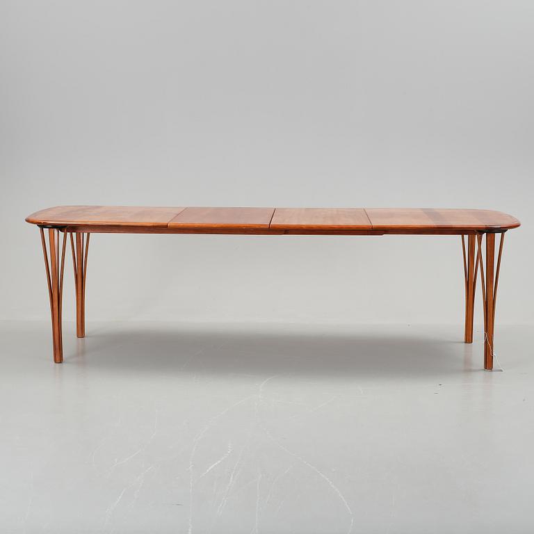 MATBORD, Haslev Möbelsnedkeri, modell nr 902, 1900-talets mitt.