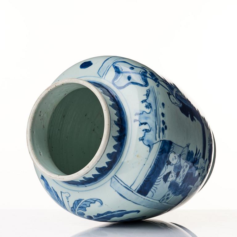 A blue and white Transtional jar, 17th Century.