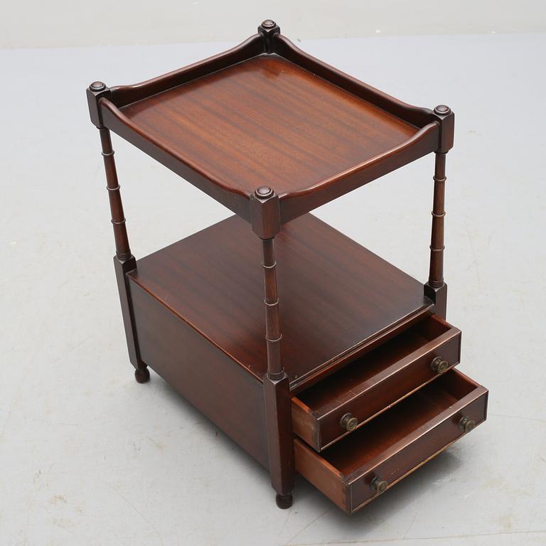 SIDOBORD, England, 1900-talets andra hälft.