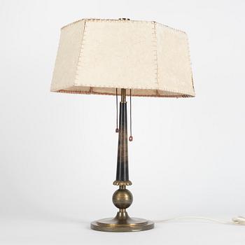 Harald Notini, a model "15009" table lamp, Arvid Böhlmarks Lampfabrik, Sweden, 1930's.