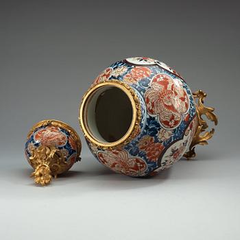 A Japanese gilt bronze imari vase, Genroku, circa 1700.