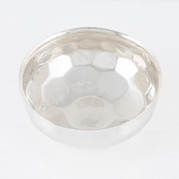 Bengt Liljedahl, skål, silver, Stockholm 1965, signerad och numrerad 5/15.