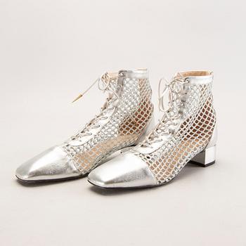 Dior skor ett par "Naughtily" storl 39 1/2.