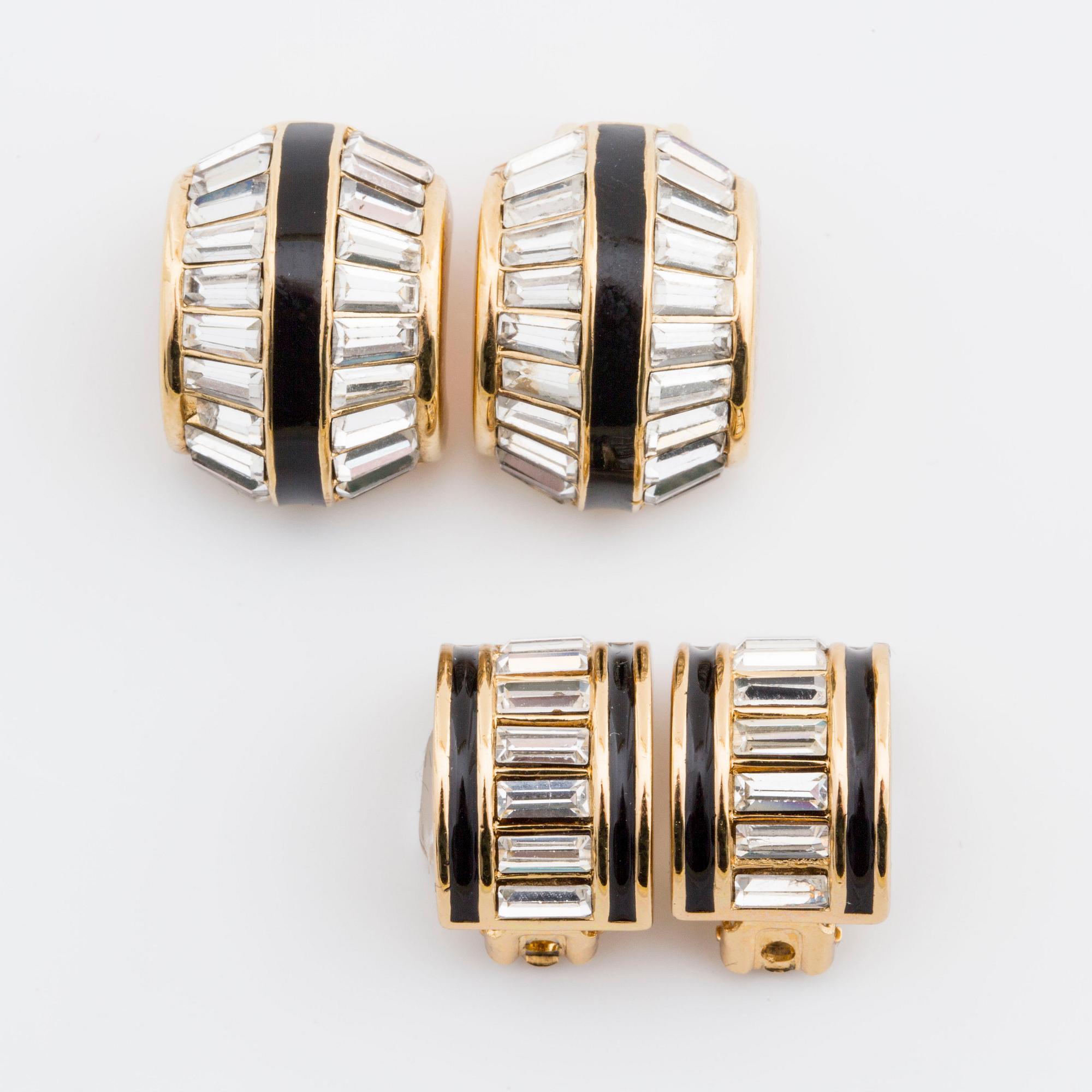 CHRISTIAN DIOR, necklace and two pairs of earrings.