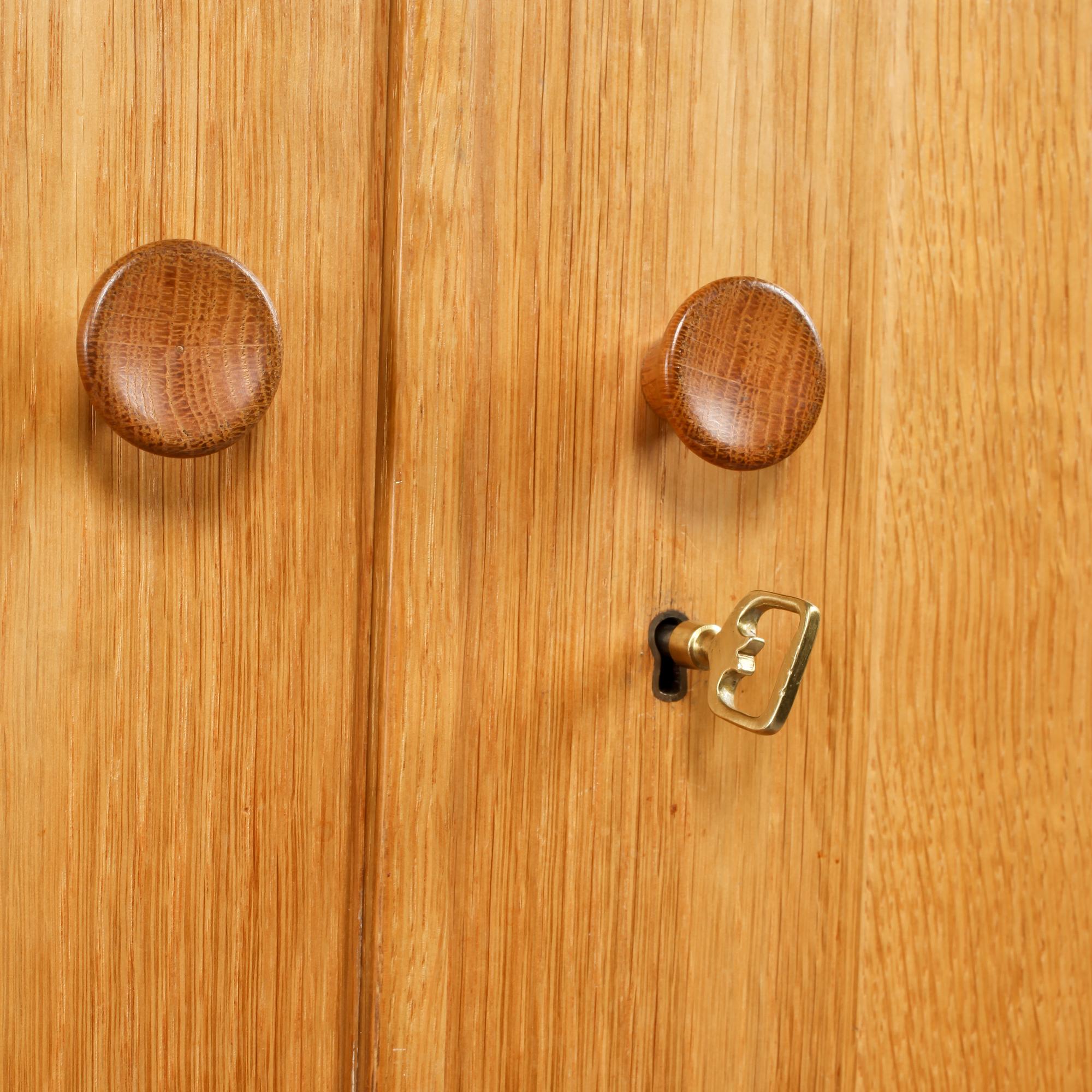 SKÅP, "Oktober", Carl Malmsten,  1900-talets andra hälft.