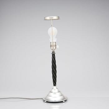 K. Anderson, bordslampa, Stockholm 1926, silver och svärtat trä.