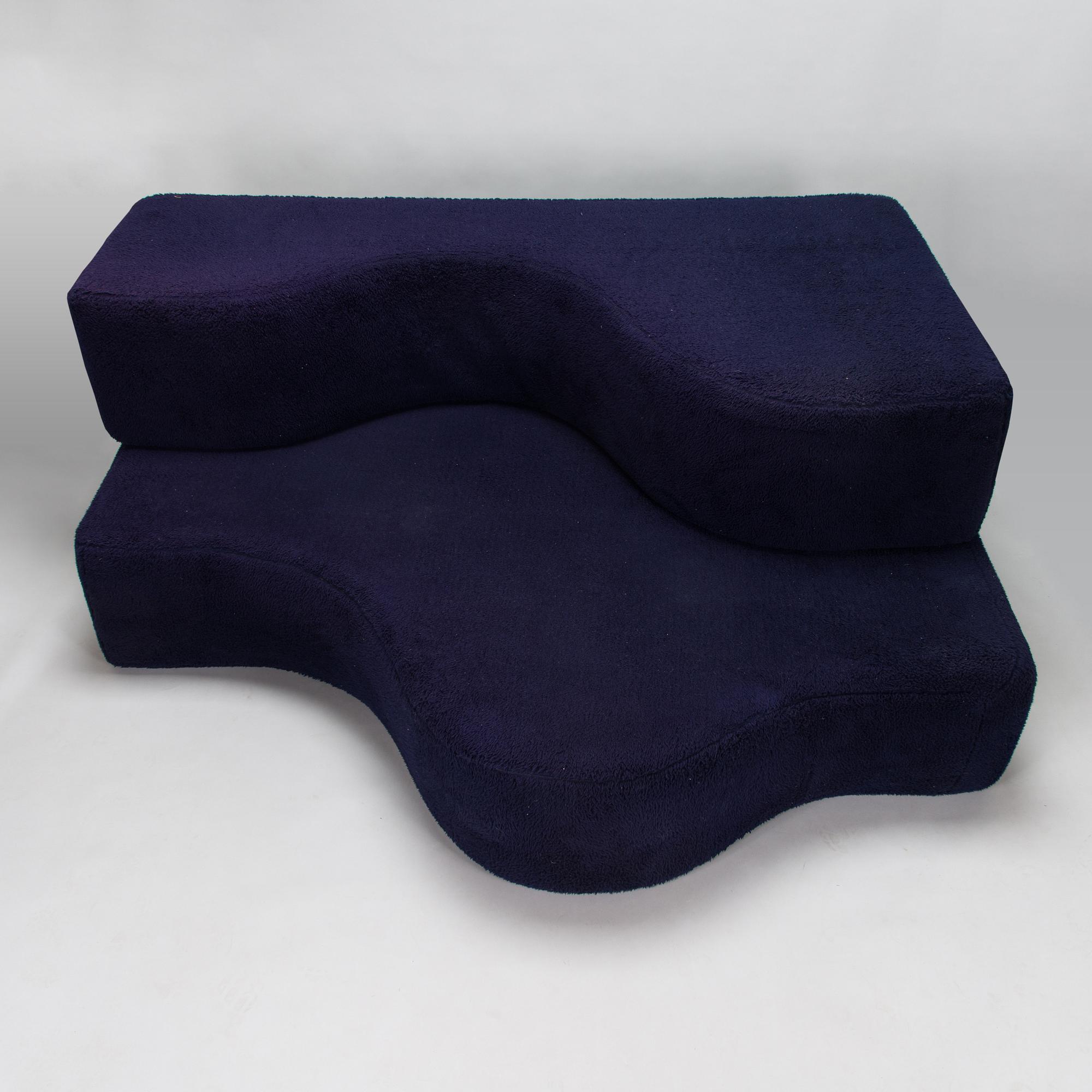 Kaisa Blomstedt, sohva "Cuddling", Utopia 1970-luku.
