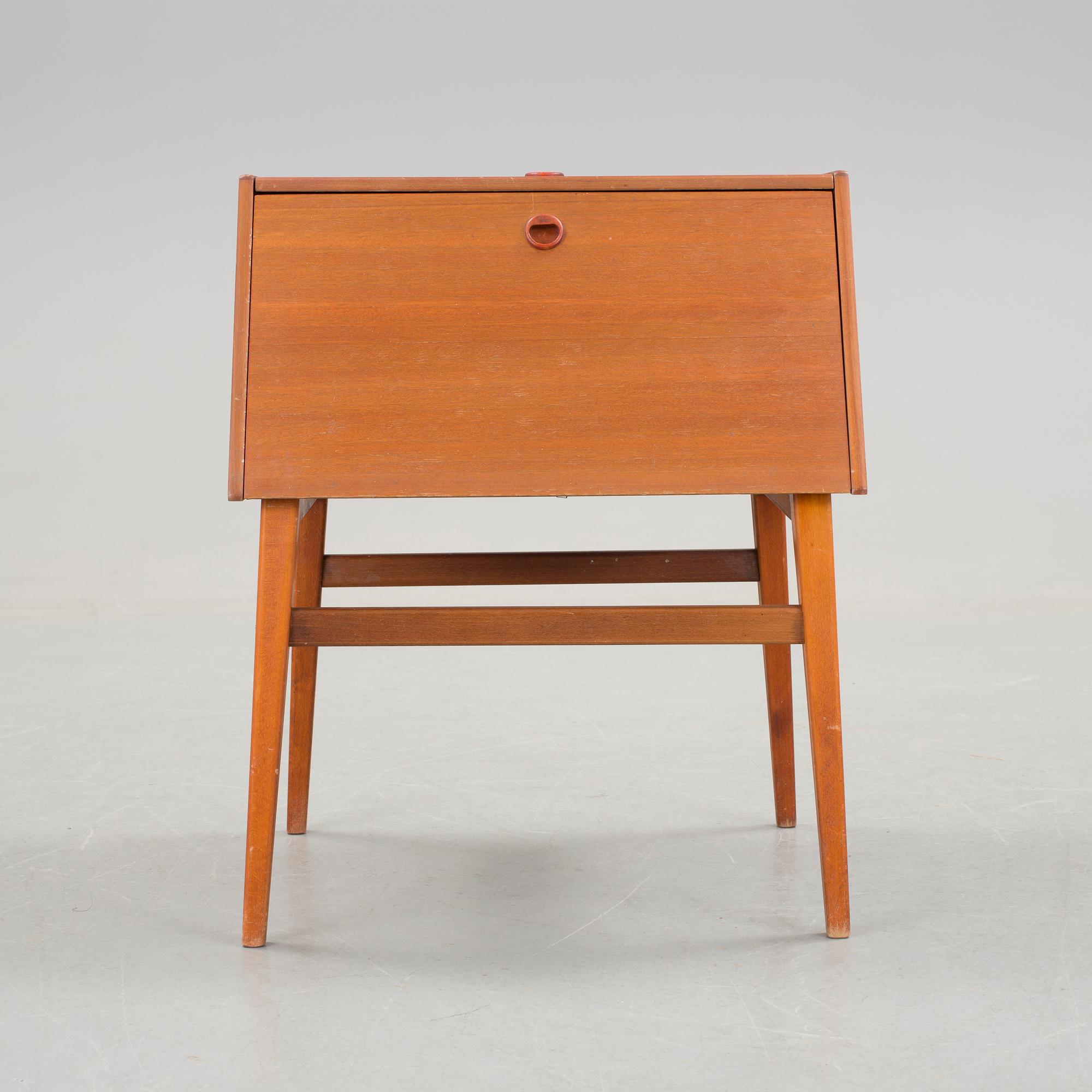 A 140 piece "Venus" cutlery set from Asni, denmark, mid 20th Century.