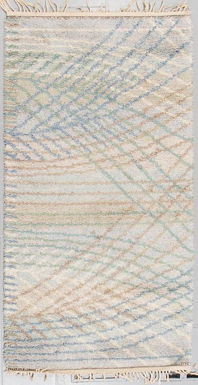 A hooked rug by Barbro Nilsson for AB Märta Måås Fjetterström, signed AB MMF BN, 185 x 102 cm.