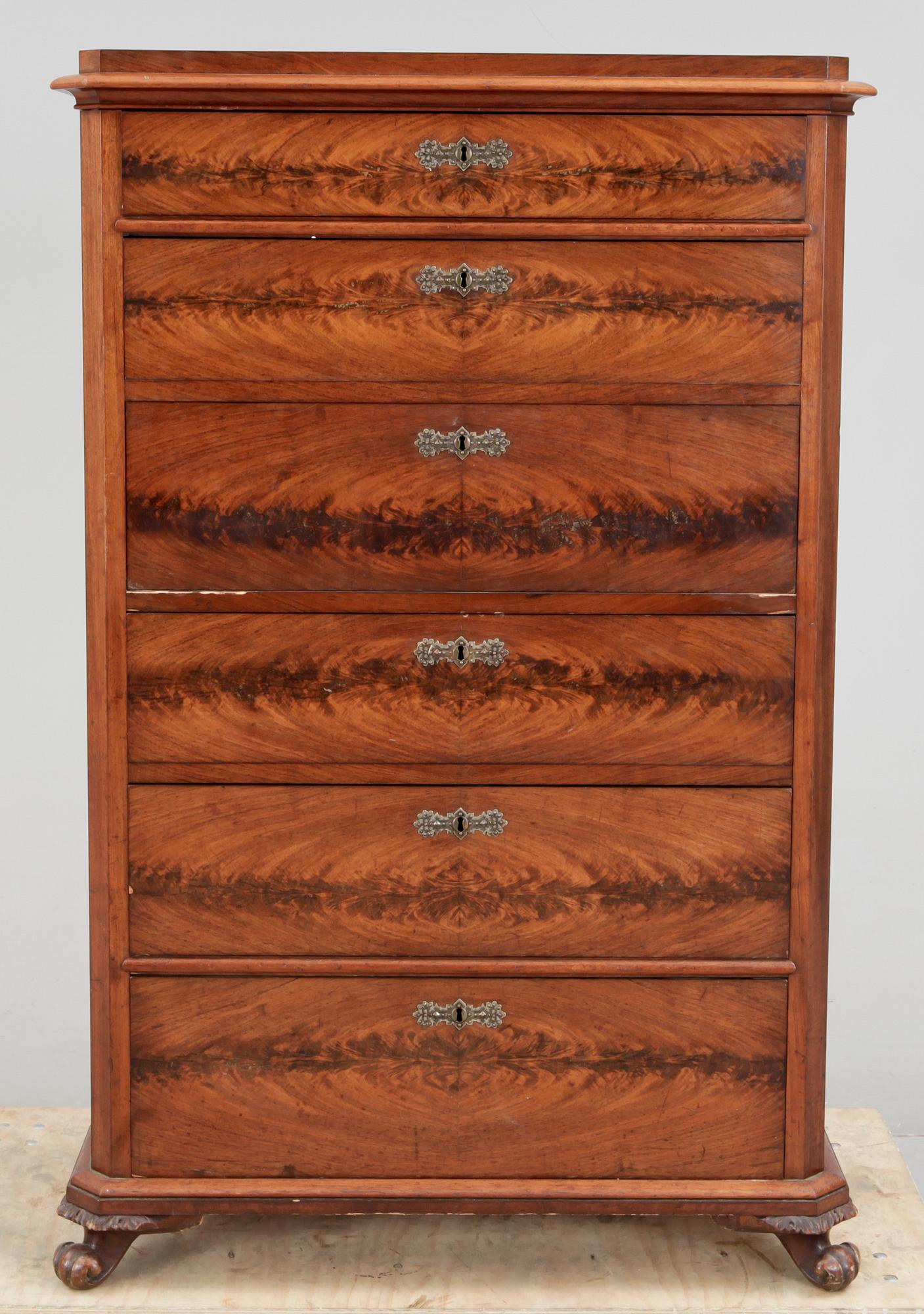 CHIFFONJE, nyrenässans, 1800-talets andra hälft.