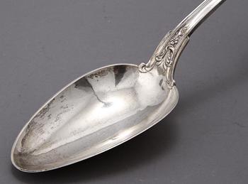 SOPPSLEV, SERVERINGSSKEDAR, ett par samt STRÖSKEDAR, ett par, silver, G Dahlgren, 1865. Ca 650 gr.