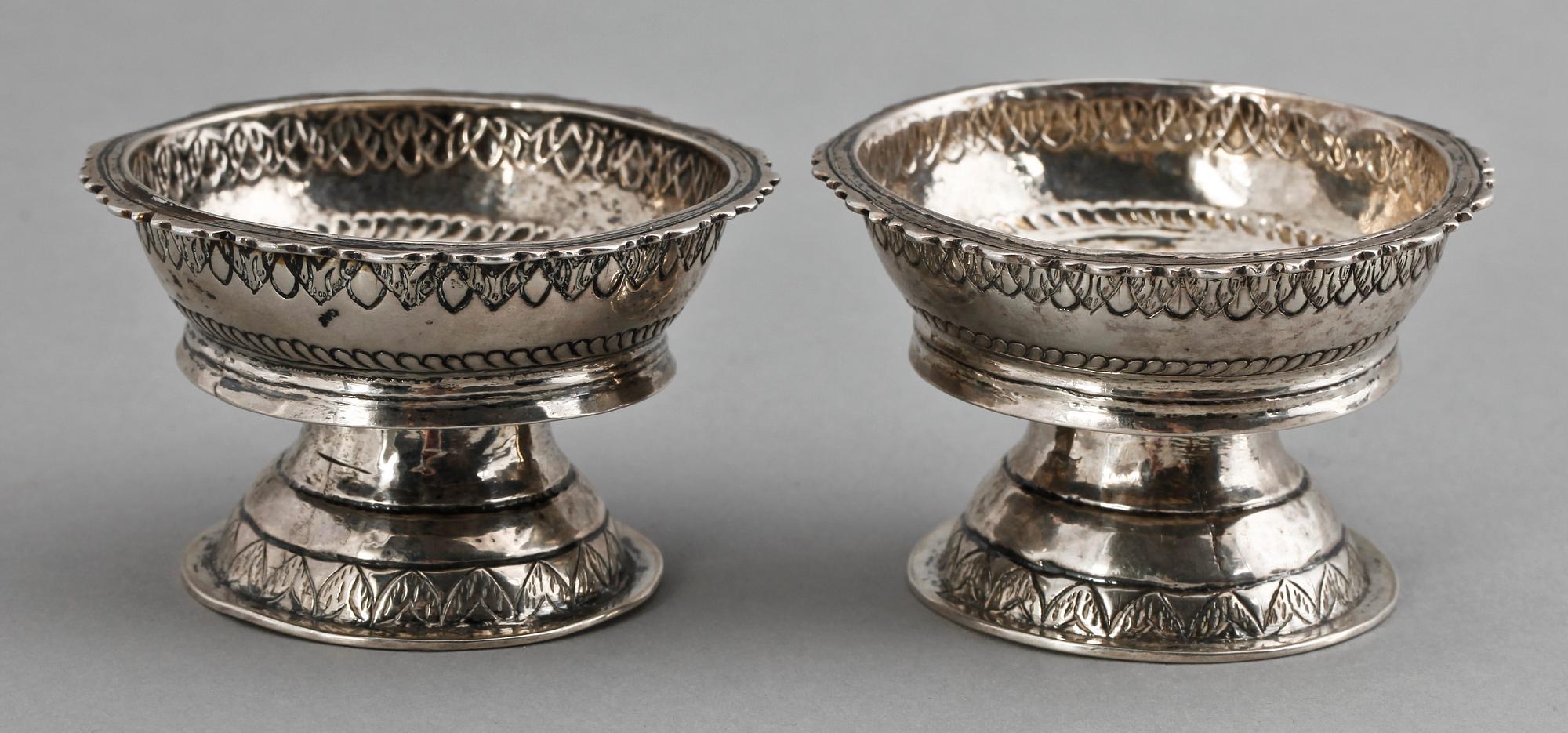SALTKAR, ett par, silver, 1900-tal. Ca 100 gr.