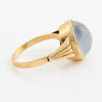 Ring, 18K guld med månsten.