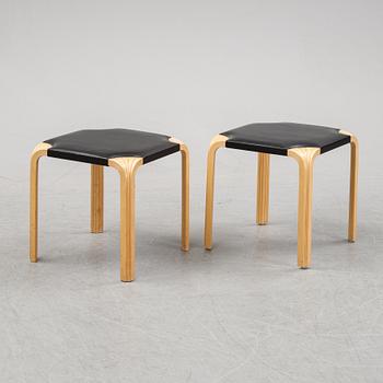 Alvar Aalto, pallar, ett par,  modell "X601", Artek, 1900-talets andra hälft.