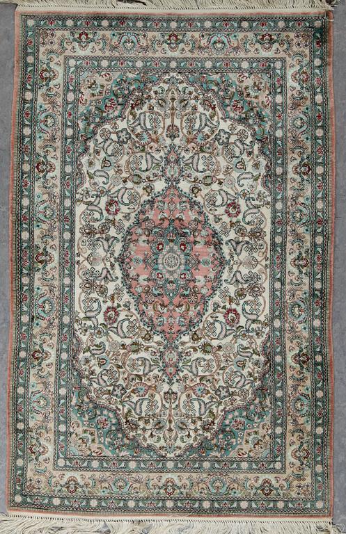 MATTA, silk Hereke, ca 122x77 cm.