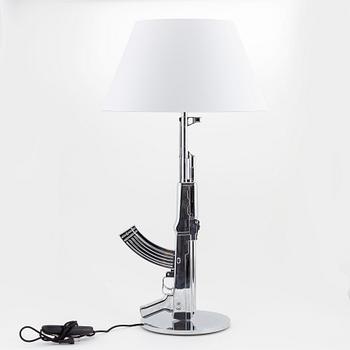 Philippe Starck, golvlampa, "Guns - Table Gun", Flos, Italien, formgiven 2005.